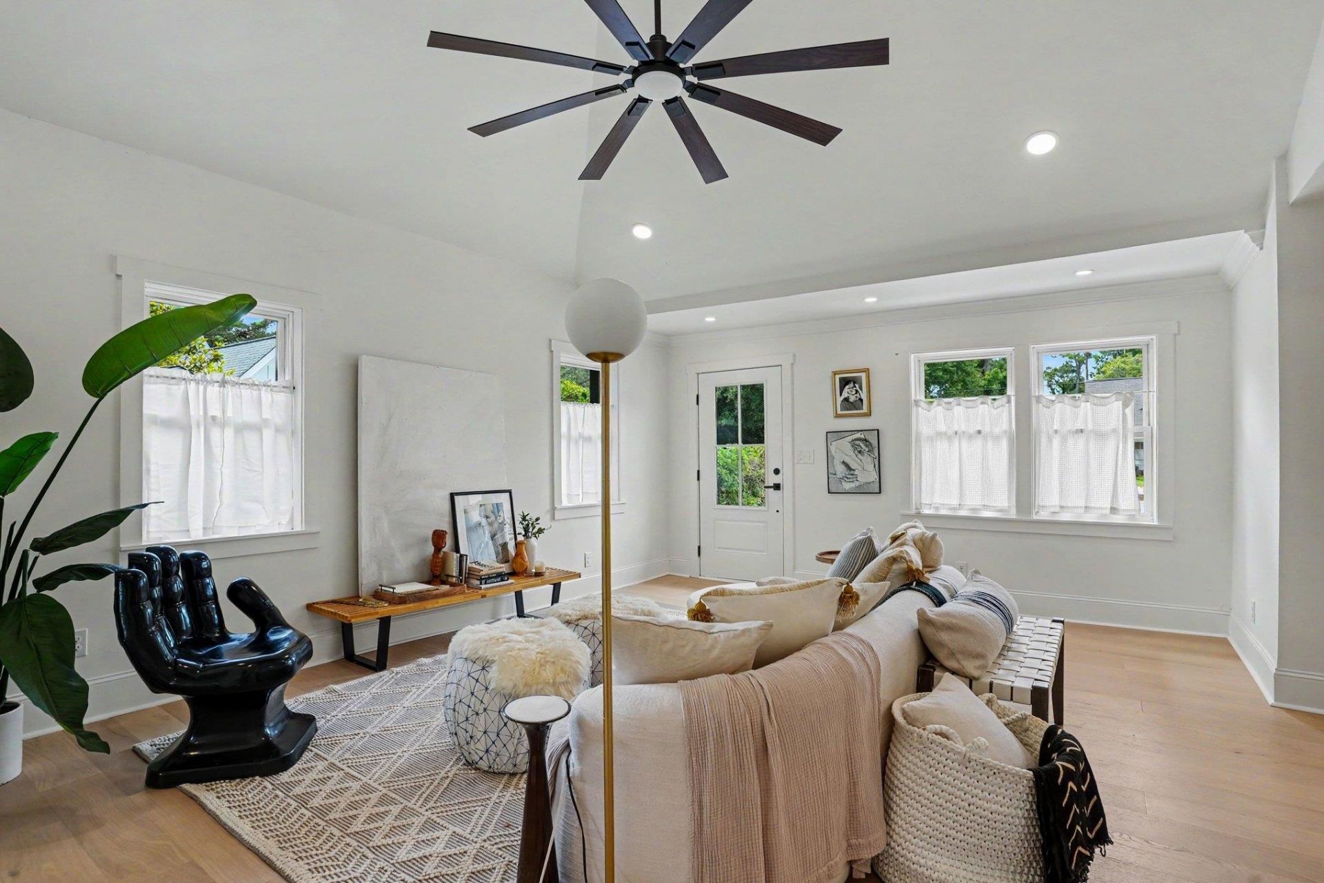 5604 N Kings Hwy.  Photo 13