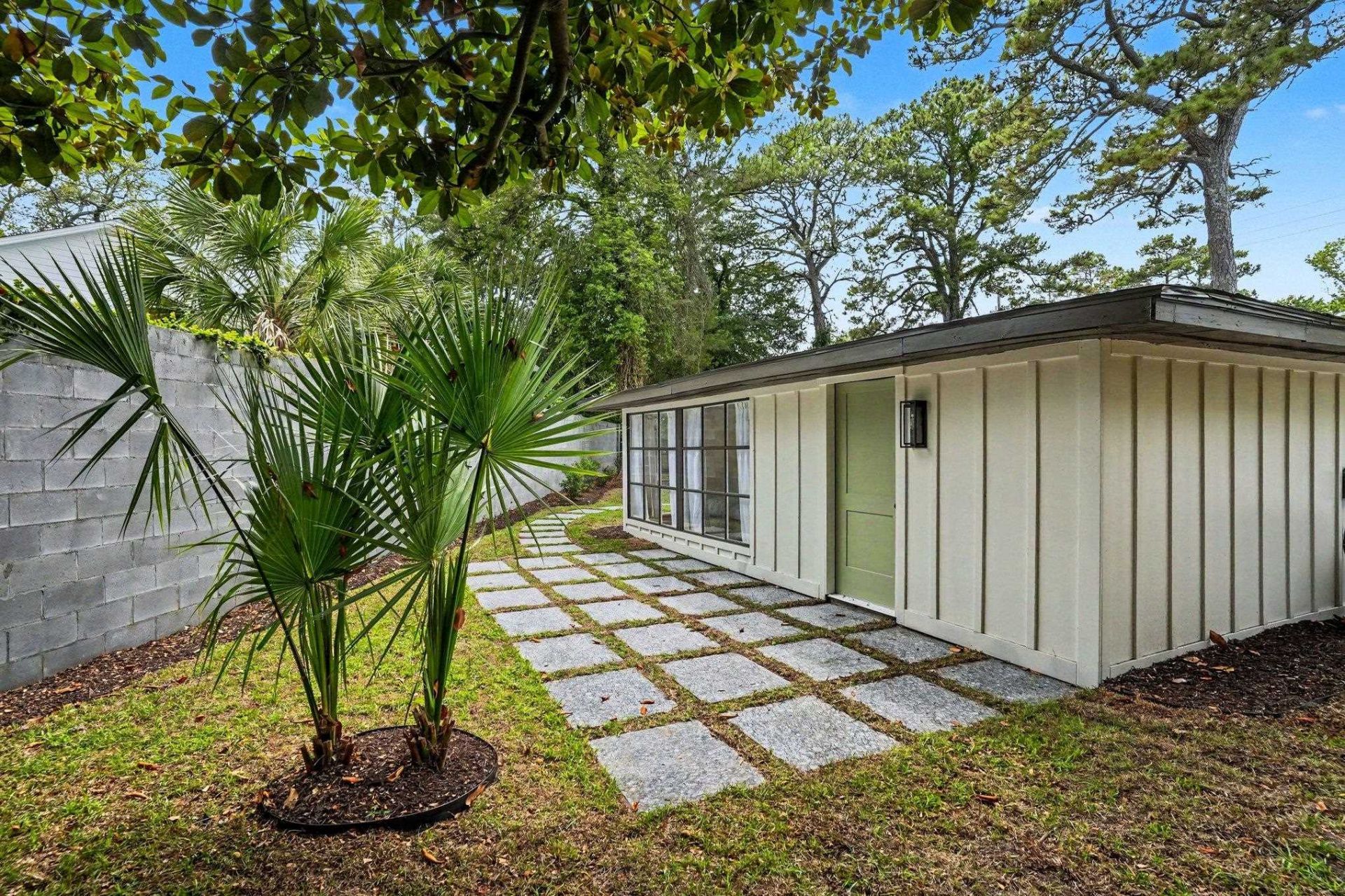 5604 N Kings Hwy.  Photo 41