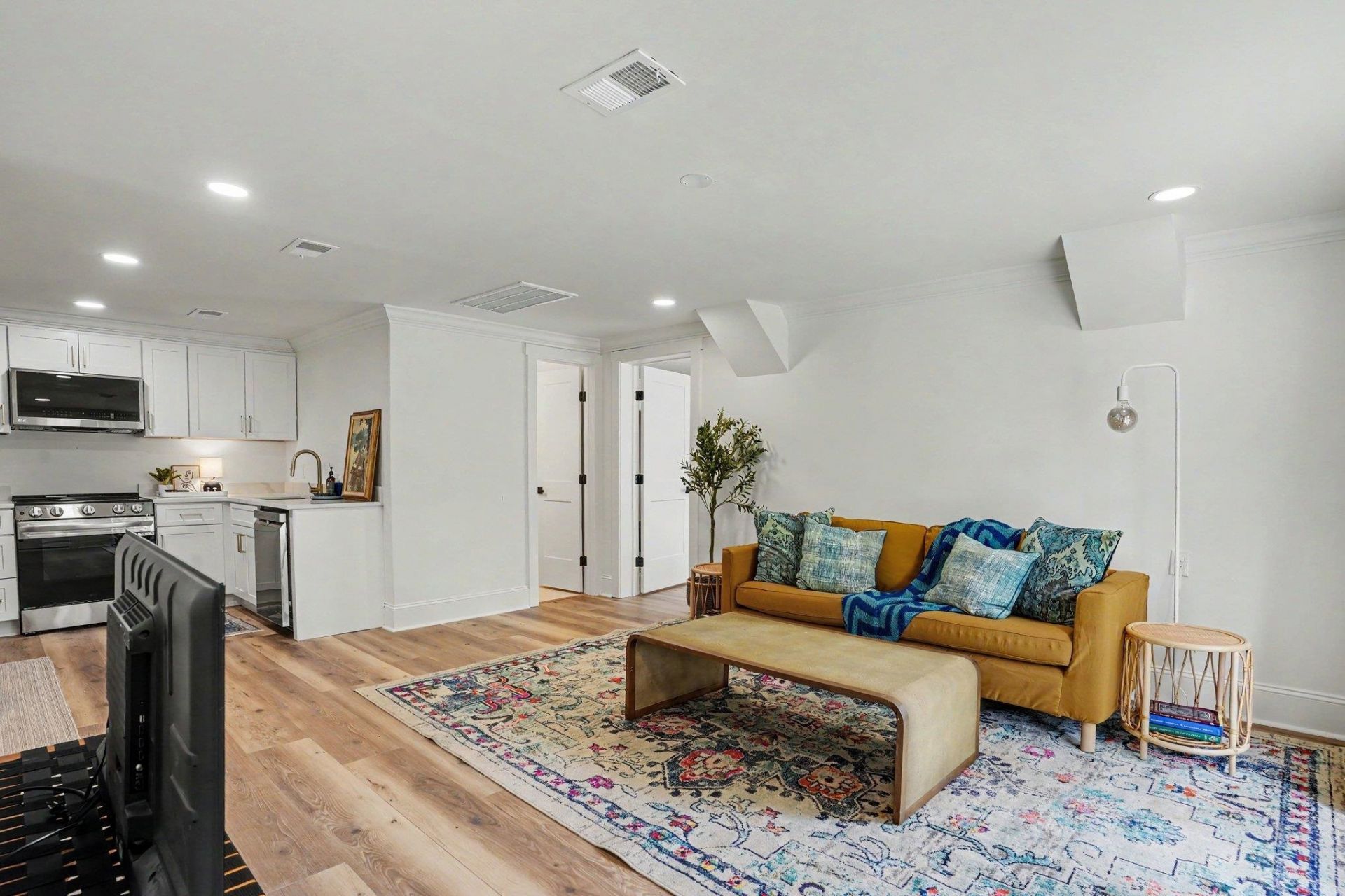 5604 N Kings Hwy.  Photo 43