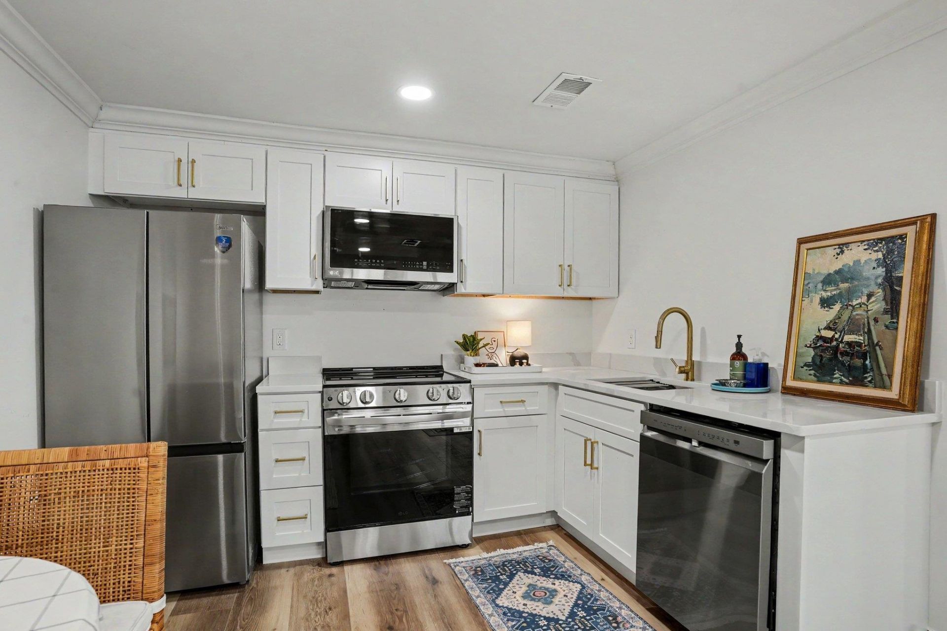 5604 N Kings Hwy.  Photo 47