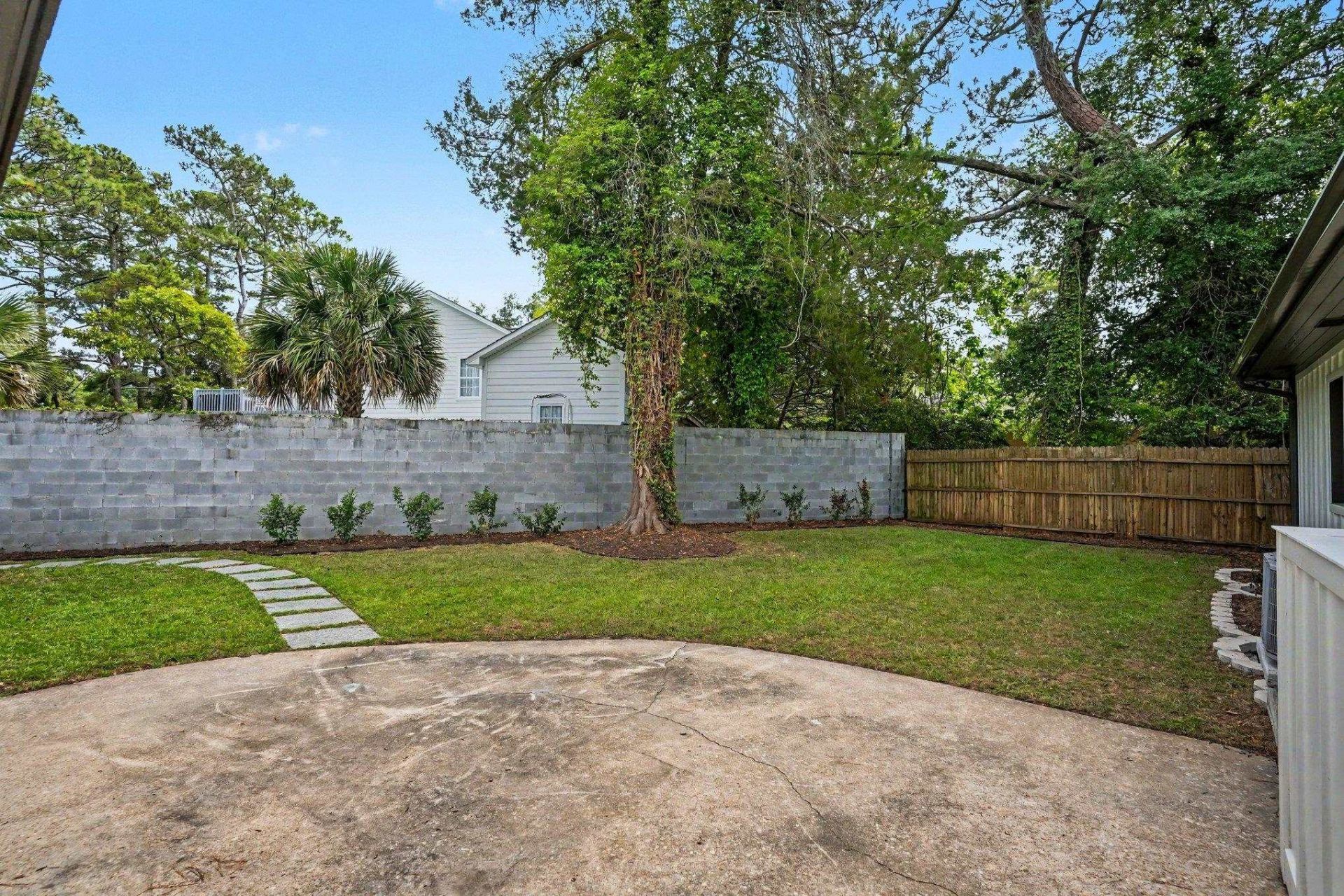 5604 N Kings Hwy. Photo 48
