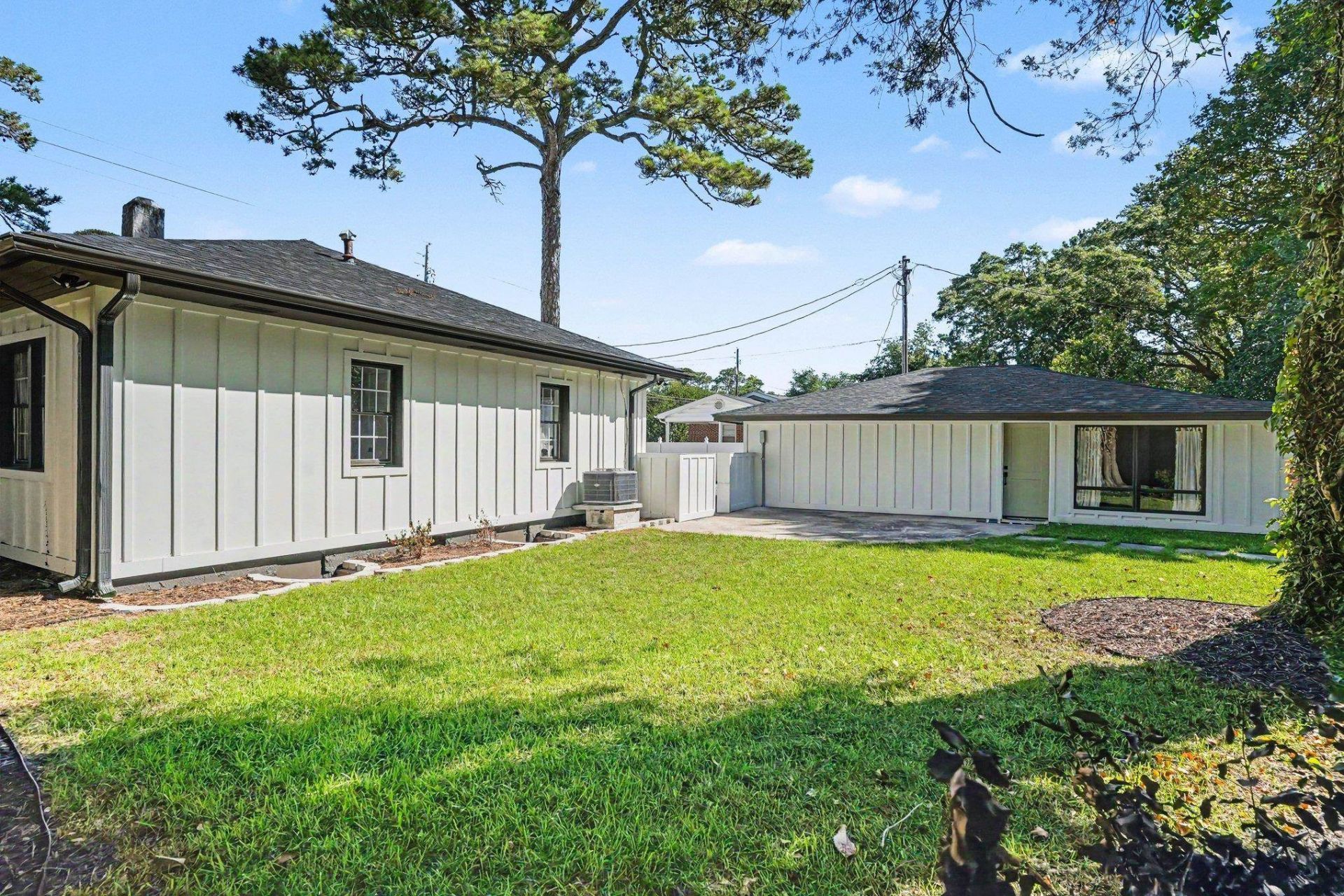 5604 N Kings Hwy. Photo 49