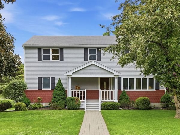 6 Hillcrest Rd, Bedford, MA 01739
