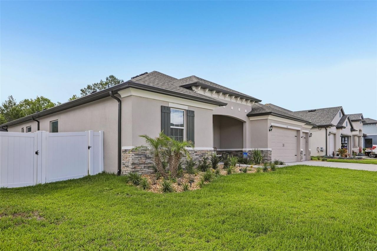 902 Tierra Dr , Spring Hill, FL 34609 Photo