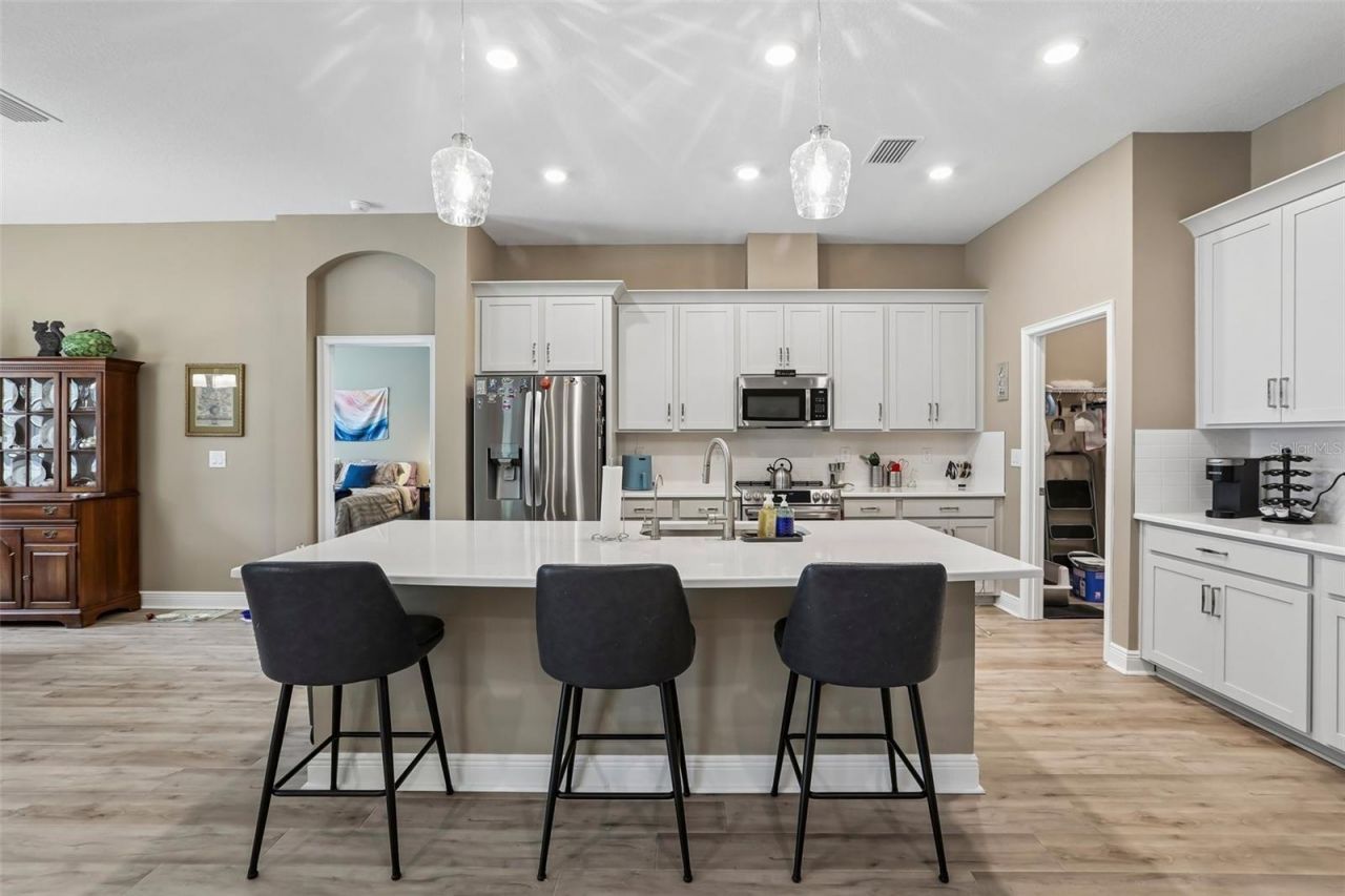 902 Tierra Dr , Spring Hill, FL 34609 Photo