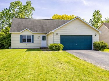 123 Cave Hollow , West Henrietta, NY 14586
