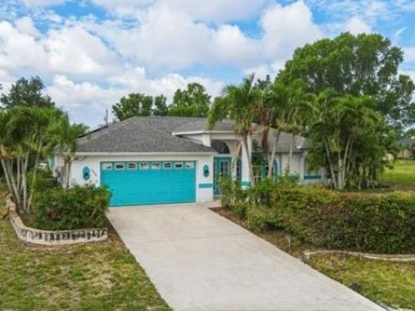 2038 NW 3rd TER, CAPE CORAL, FL 33993