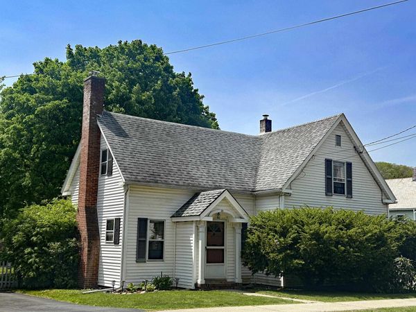 36 Green Street, Rockingham, VT 05101