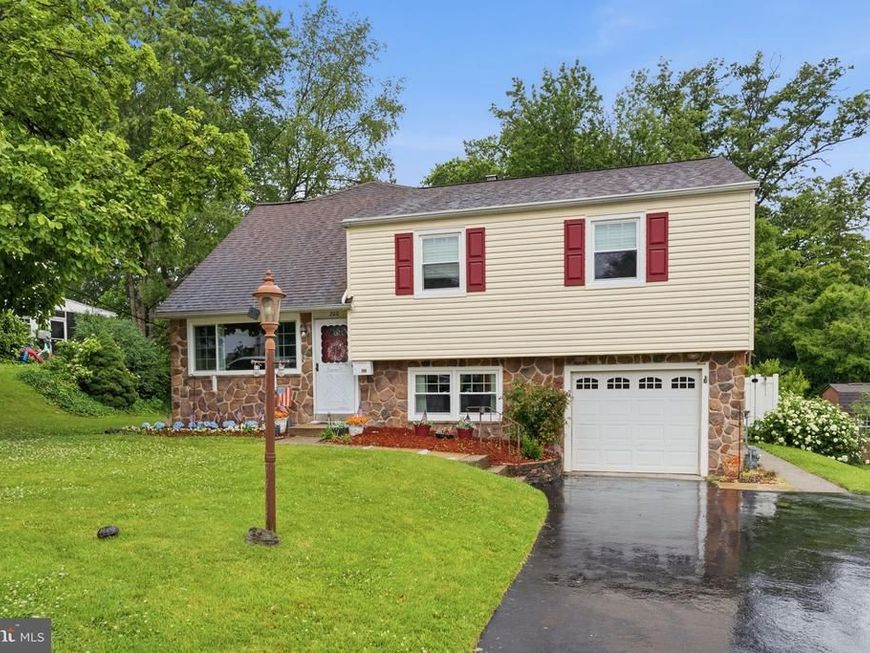 200 Lowell Terrace, King of Prussia, PA 19406 Main Photo