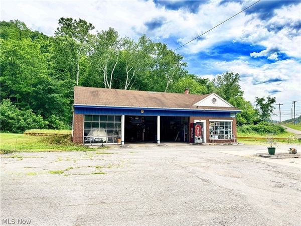 300 Pennsylvania Avenue , Weirton, WV 26056