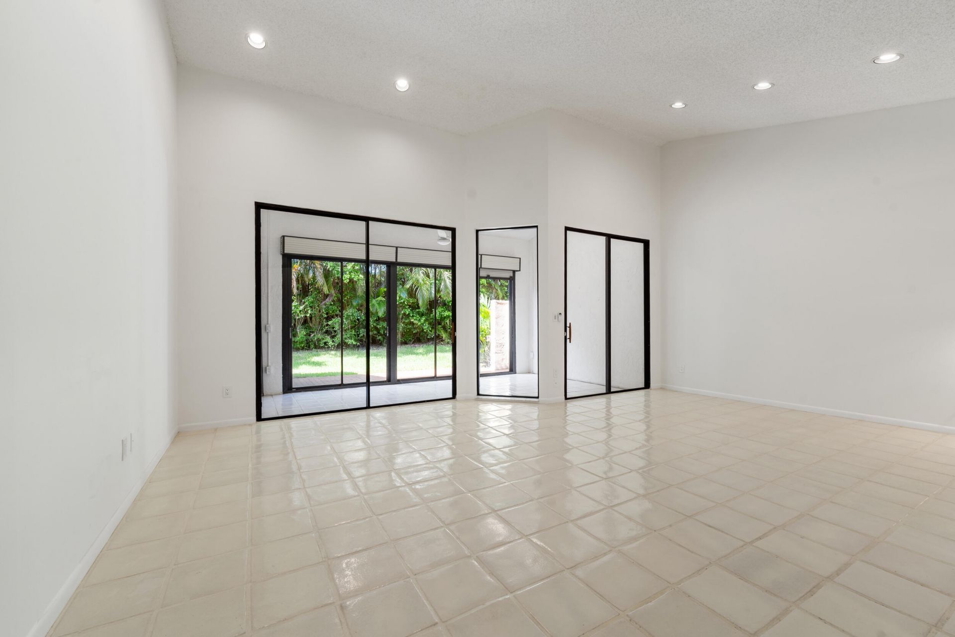 7219 Le Chalet Boulevard, Boynton Beach, FL 33472 Photo