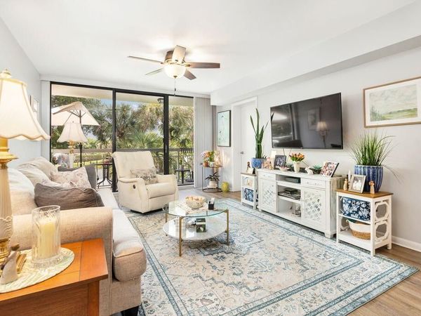 2401 Village Boulevard, Unit 305, West Palm Beach, FL 33409