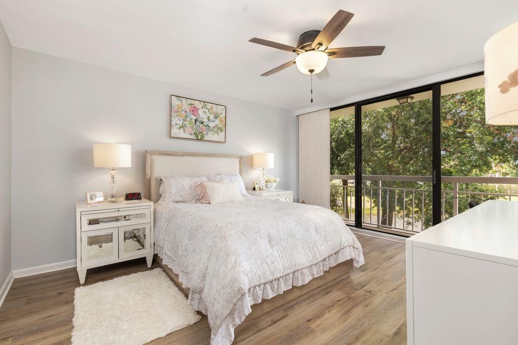 2401 Village Boulevard, Unit 305, West Palm Beach, FL 33409 Photo