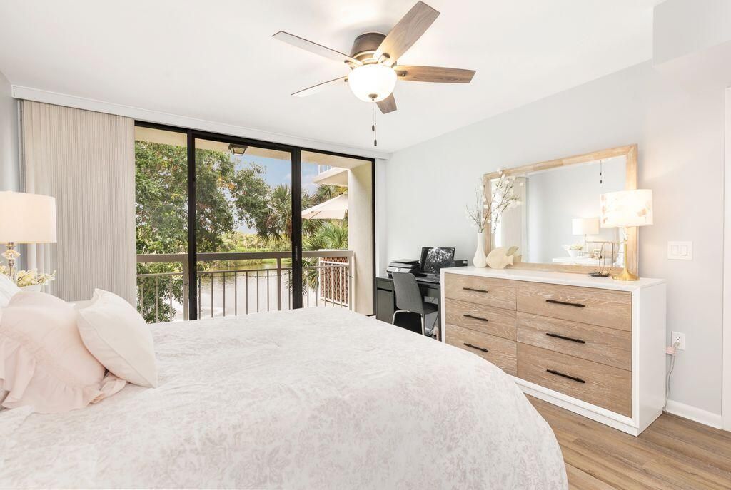 2401 Village Boulevard, Unit 305, West Palm Beach, FL 33409 Photo