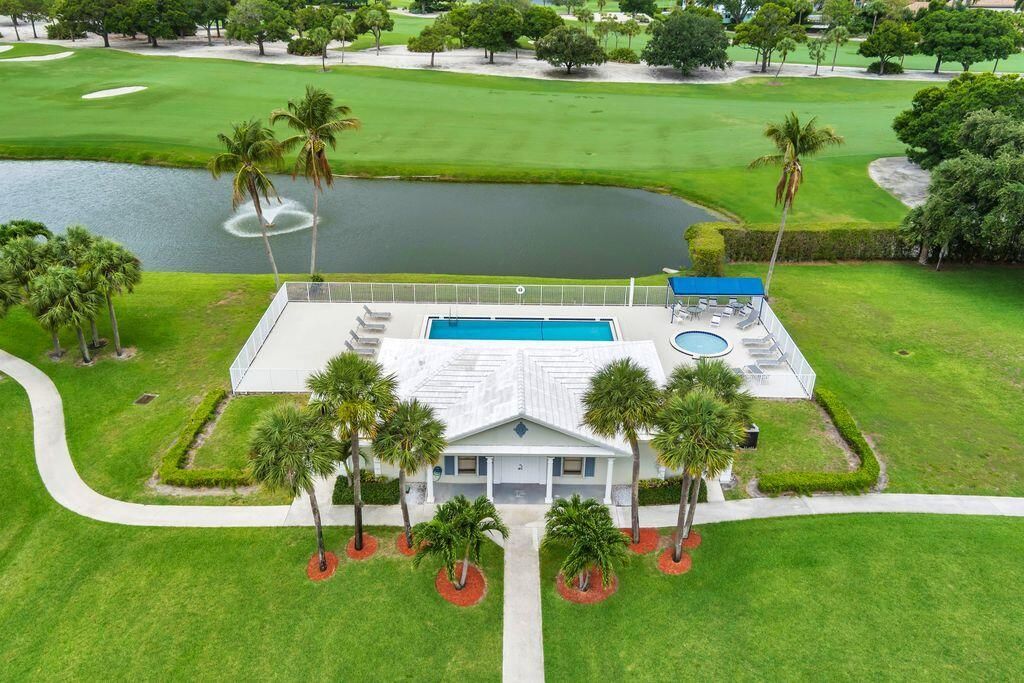 2401 Village Boulevard, Unit 305, West Palm Beach, FL 33409 Photo
