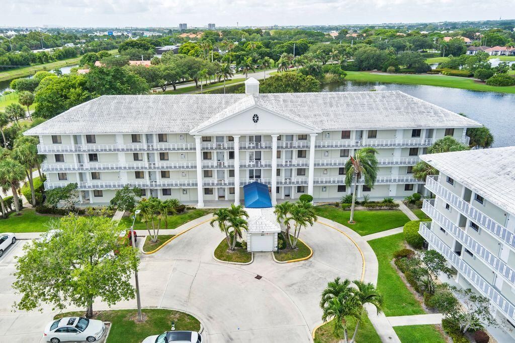 2401 Village Boulevard, Unit 305, West Palm Beach, FL 33409 Photo