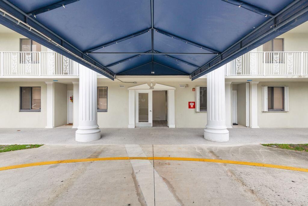 2401 Village Boulevard, Unit 305, West Palm Beach, FL 33409 Photo