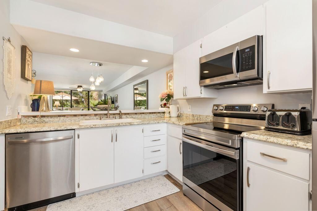 2401 Village Boulevard, Unit 305, West Palm Beach, FL 33409 Photo