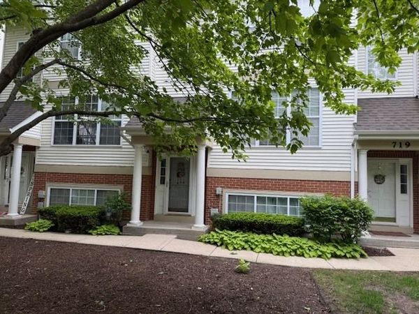 721 Pheasant Trail , St. Charles, IL 60174
