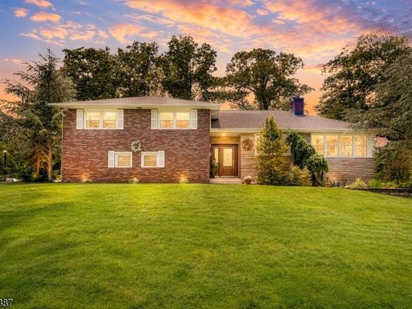 28 Pepper Rd, Montville, NJ 07082