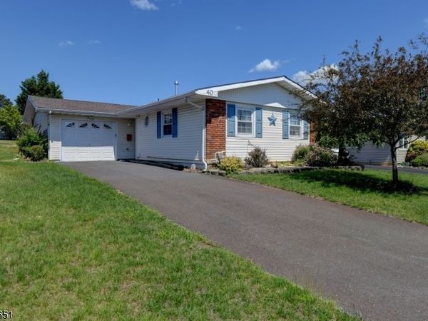 40 Sidney Ct, Brick, NJ 08724