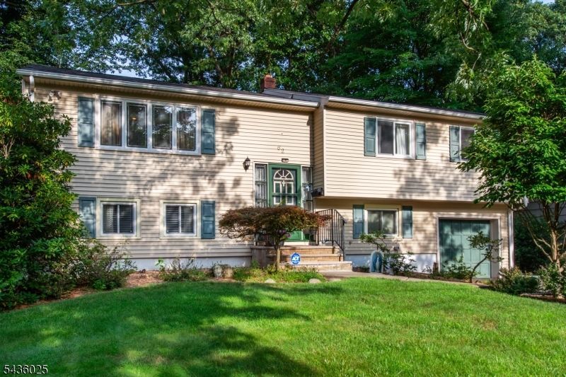 62 Trocha Ave, Livingston, NJ 07039 Main Photo