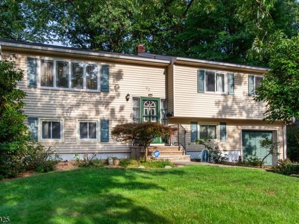 62 Trocha Ave, Livingston, NJ 07039