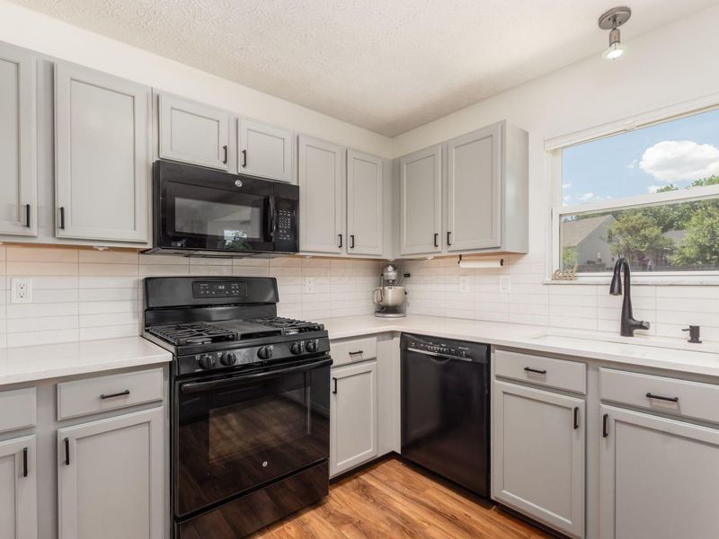 2203 Chadsterz Drive, Grove City, OH 43123 Photo 8