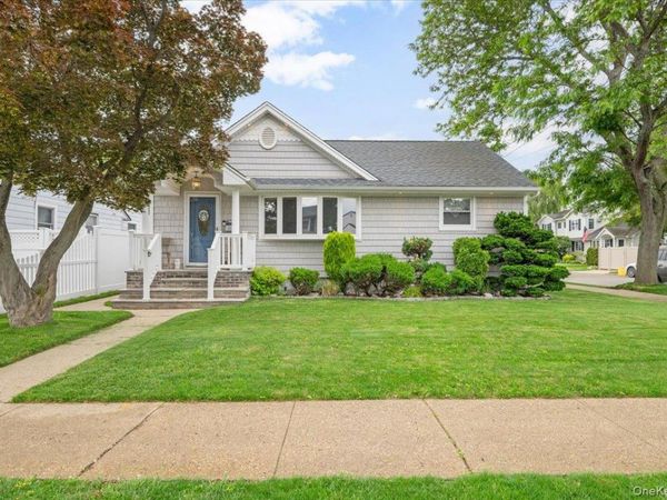 58 Myers Avenue , Hicksville, NY 11801