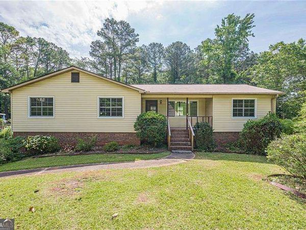 255 Sabrina Court, Woodstock, GA 30188