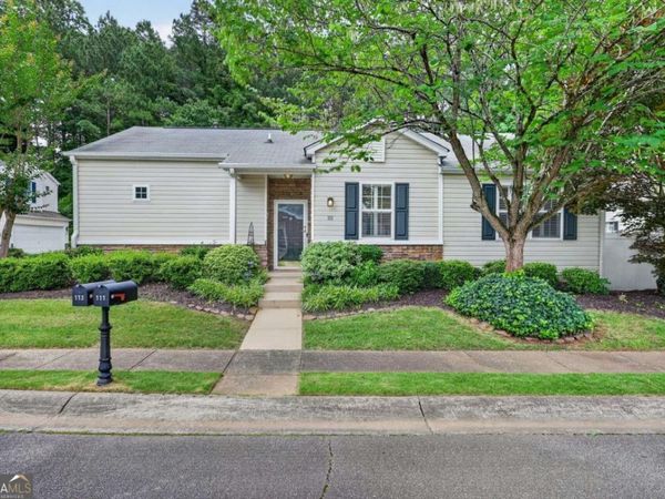 111 W Oaks Court, Woodstock, GA 30188