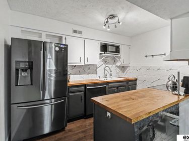 12025 Pierce Plaza, Unit 324, Omaha, NE 68144