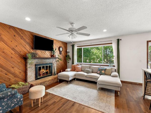 4513 Scott Trail , Eagan, MN 55122