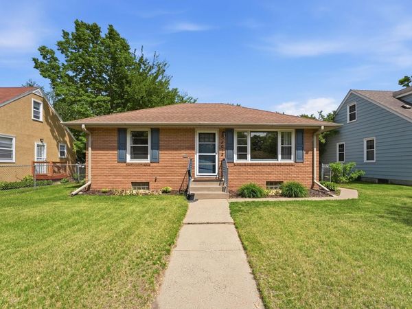 5012 Russell Avenue N, Minneapolis, MN 55430