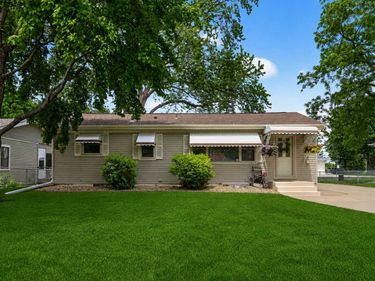 6206 47th Avenue N, Crystal, MN 55422