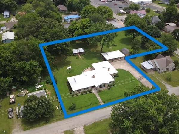 111 Oak Street, Salem, AR 72576