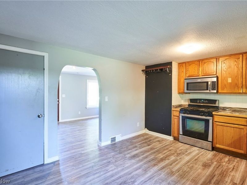 1160 Ivy Street NW, North Canton, OH 44720 Photo 6