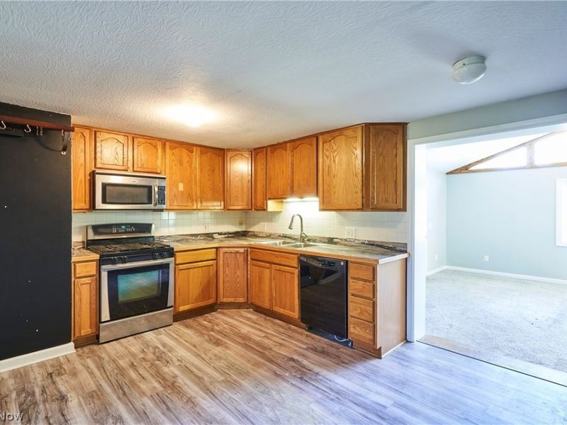 1160 Ivy Street NW, North Canton, OH 44720 Photo 8