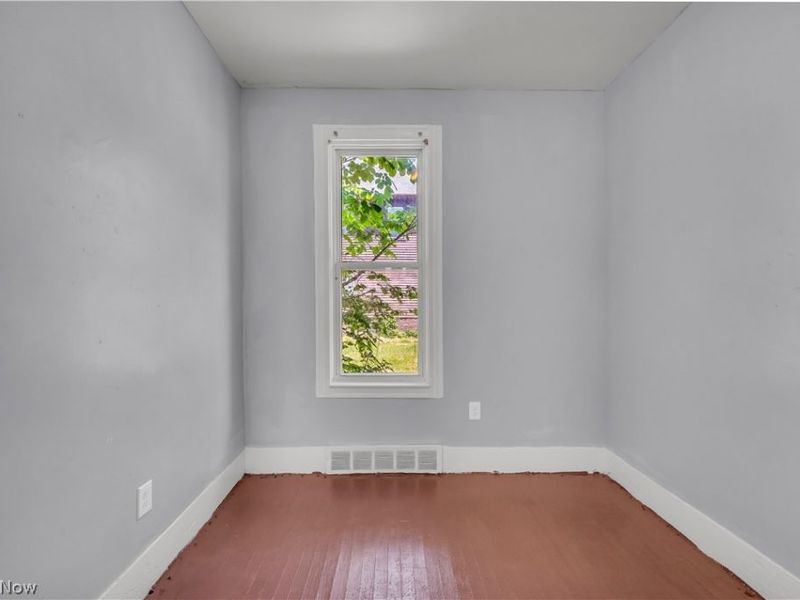 2480 E 86th Street, Cleveland, OH 44104 Photo 11