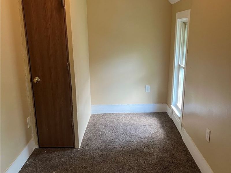 2480 E 86th Street, Cleveland, OH 44104 Photo 14