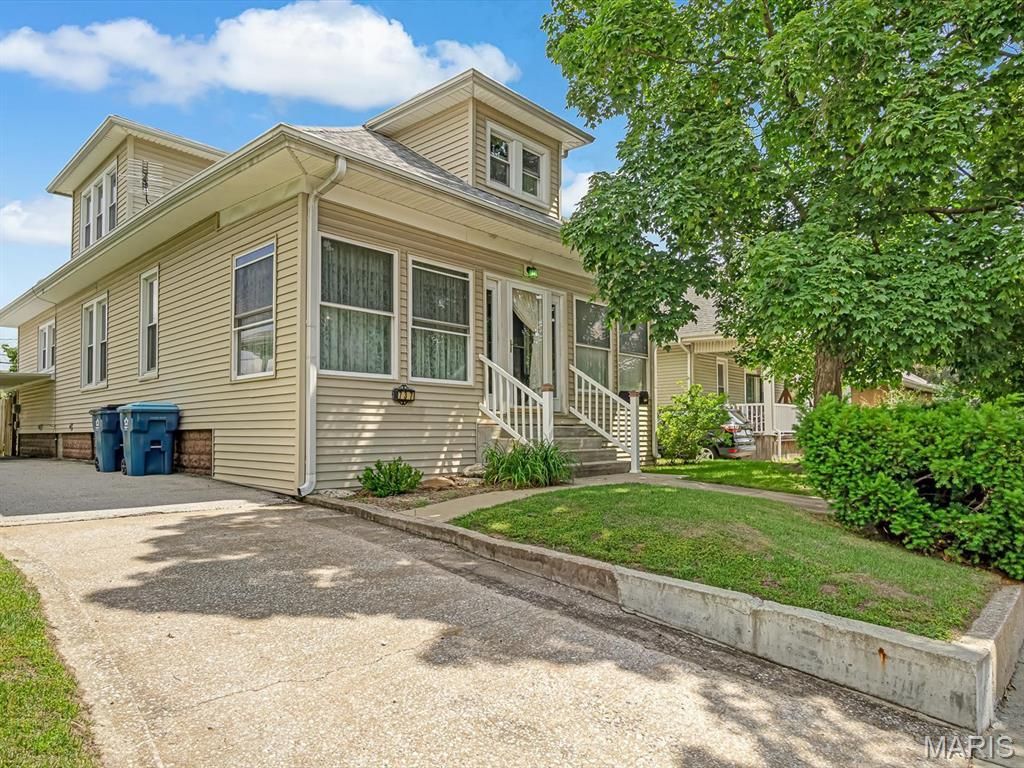 737 Madison Avenue , Wood River, IL 62095 Main Photo