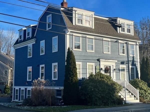 55 School, Unit 3, Manchester, MA 01944