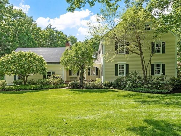 158 Kettle Hole Rd, Bolton, MA 01740
