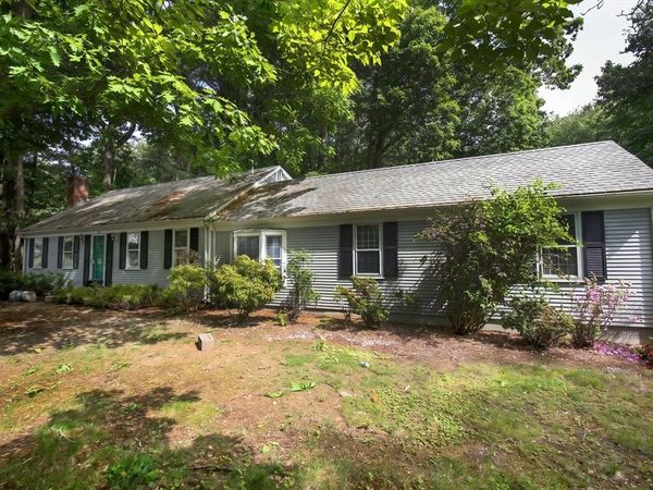 85 Fox Hill Dr, Bridgewater, MA 02324