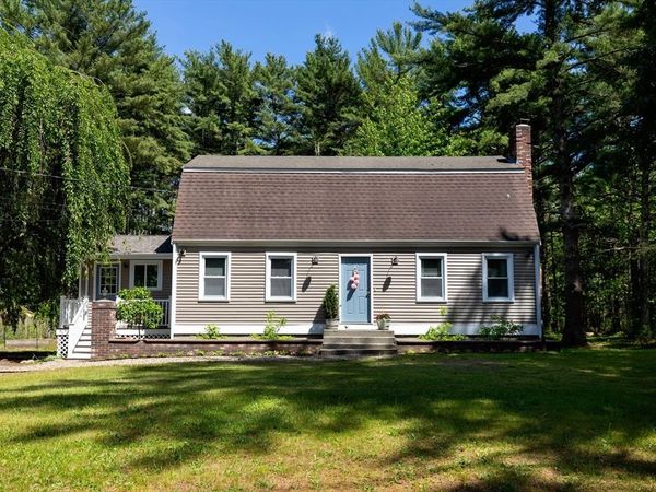 178 Tremont St, Carver, MA 02330