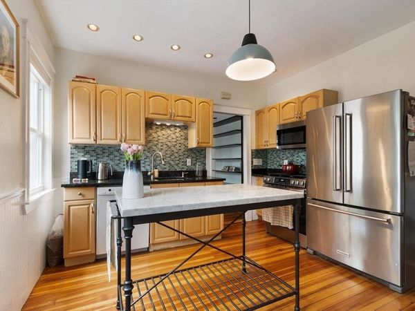 20 George St, Unit 1, Cambridge, MA 02140