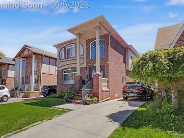 5524 Maple Street, Dearborn, MI 48126