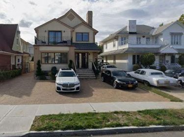 262 W End Avenue , Brooklyn, NY 11235