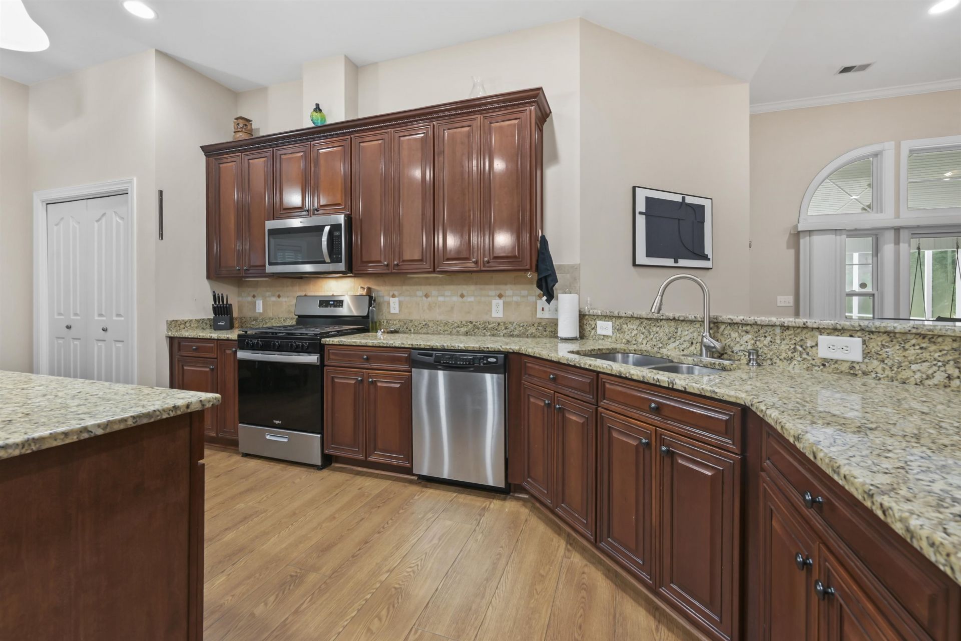 499 Trestle Way  Photo 16