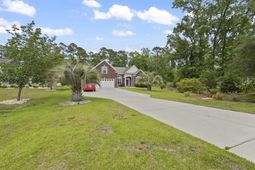 499 Trestle Way  photo 4